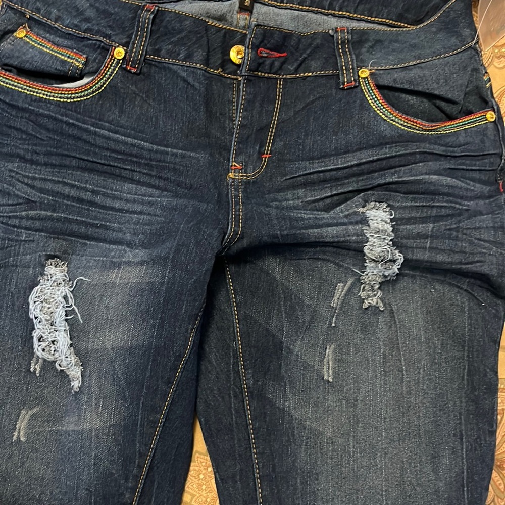 Coogi Capri’s